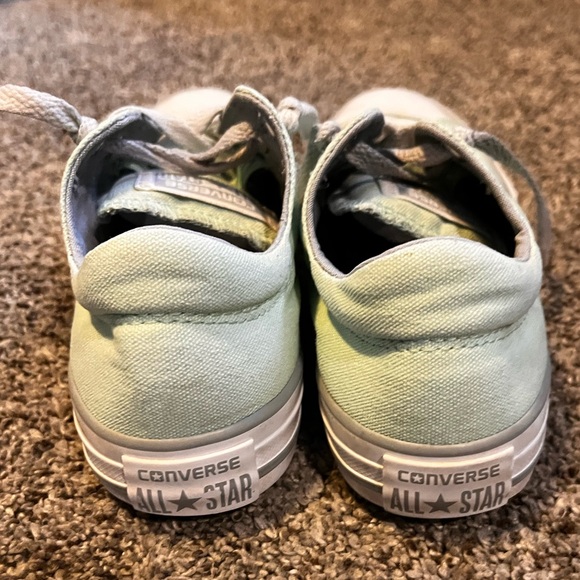 Converse Kids Sz 2Y Sneakers - Picture 3 of 6